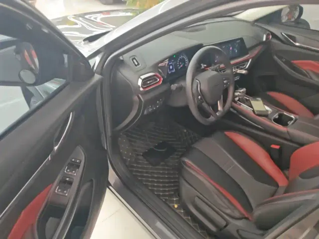Changan Oushang X5 — Фото автомобиля 15