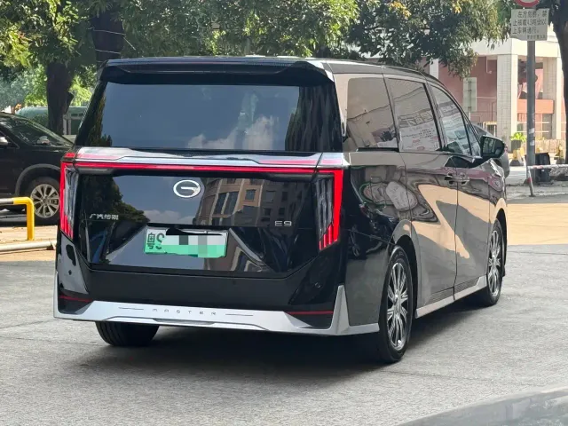 GAC Trumpchi E9 — Фото автомобиля 4