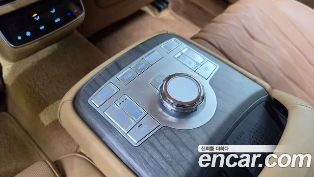 Genesis G80 Бензин 2.5 турбо AWD — Фото автомобиля 17