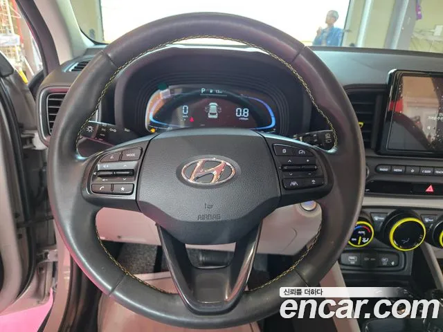 Hyundai Venue — Фото автомобиля 17