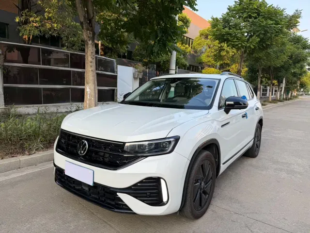 Фотография автомобиля — Volkswagen Tayron