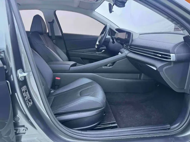 Hyundai Elantra — Фото автомобиля 19