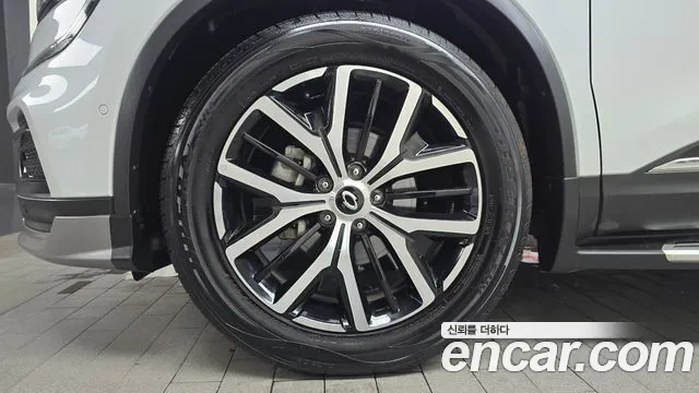 Renault-KoreaSamsung QM6 Новый QM6 2.0 GDe RE Signature 2WD — Фото автомобиля 5