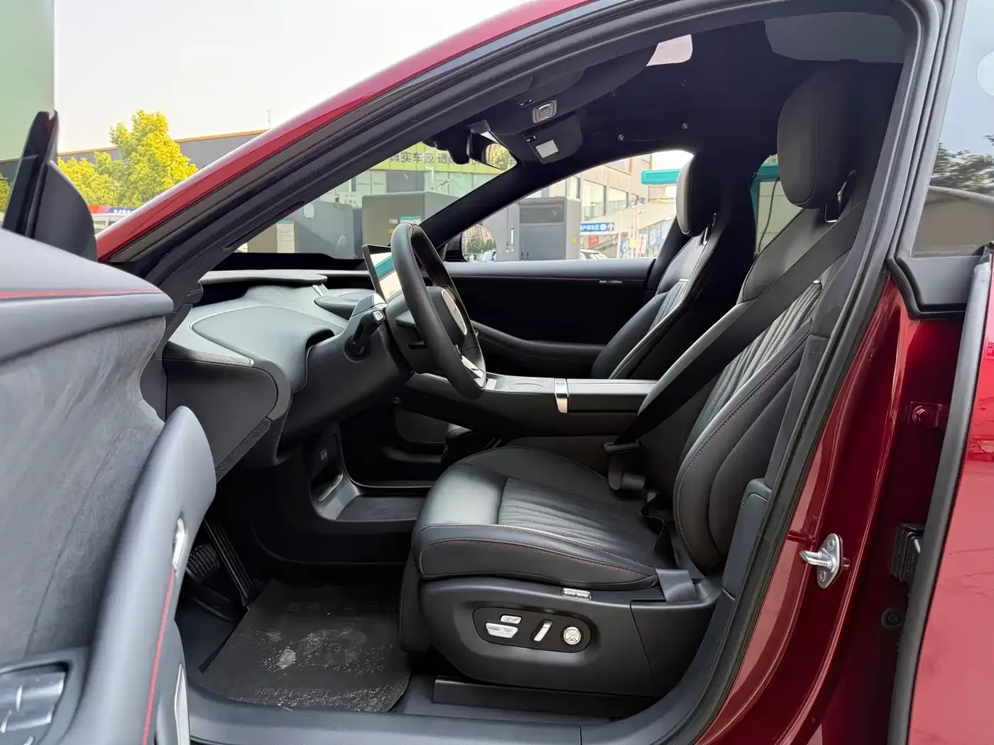 Xiaomi Auto Xiaomi YU7 2026 GT — Фото автомобиля 9