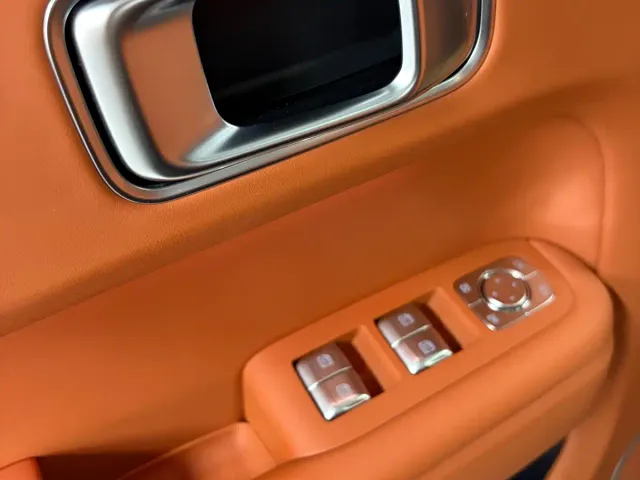 Li Auto L7 — Фото автомобиля 12