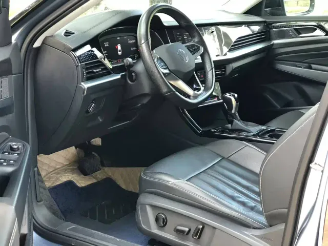 Volkswagen Passat — Фото автомобиля 7