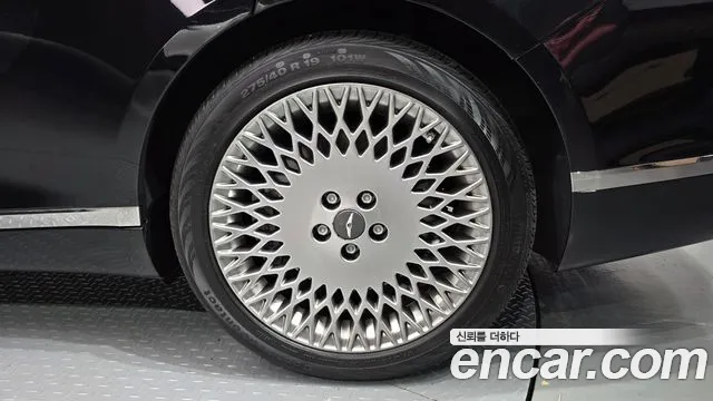 Genesis G80 RG3 — Фото автомобиля 6