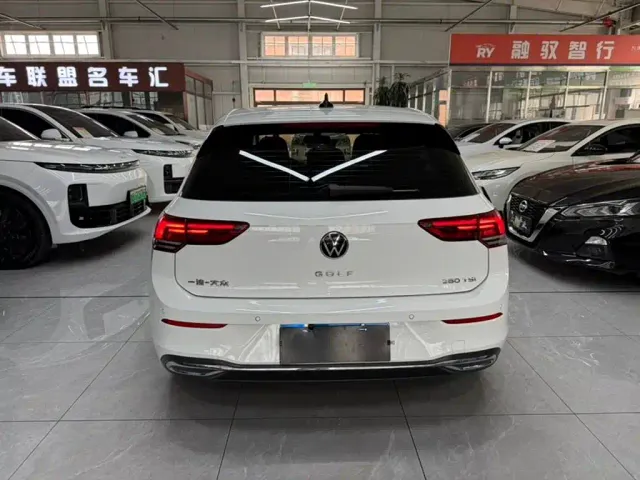 Volkswagen Golf 2023 Facelift 280TSI DSG Pro — Фото автомобиля 7