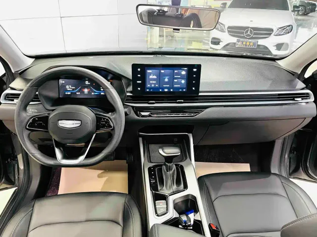 Geely Emgrand — Фото автомобиля 7