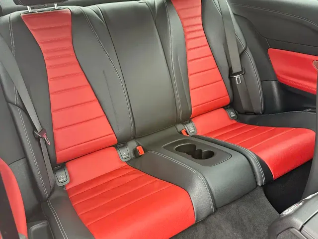 Mercedes-Benz E-Class — Фото автомобиля 7