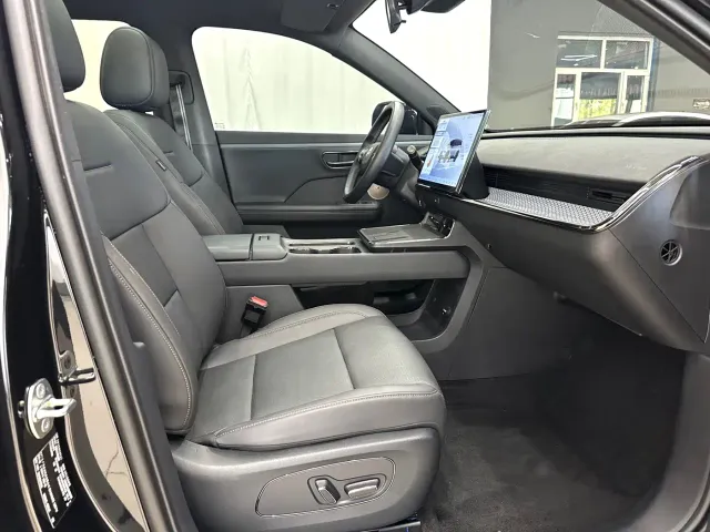 Toyota BoZhi 3X — Фото автомобиля 10