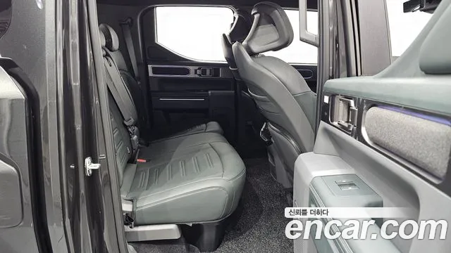 Kia Tasman Tasman 2.5T Бензин 4WD — Фото автомобиля 12