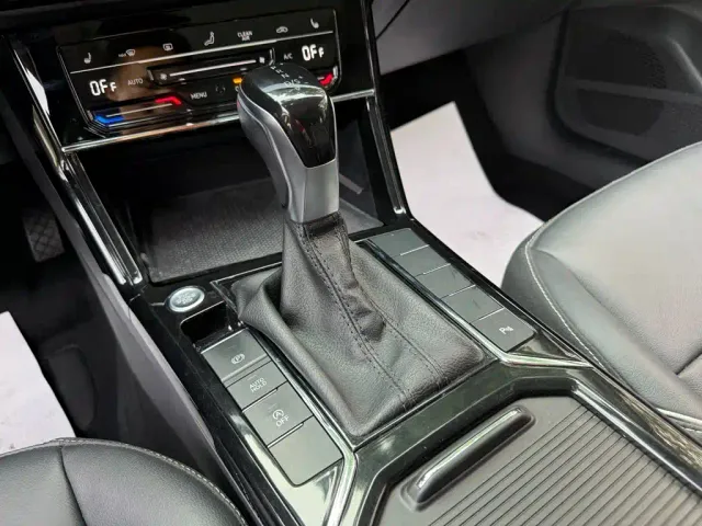 Volkswagen Passat — Фото автомобиля 9