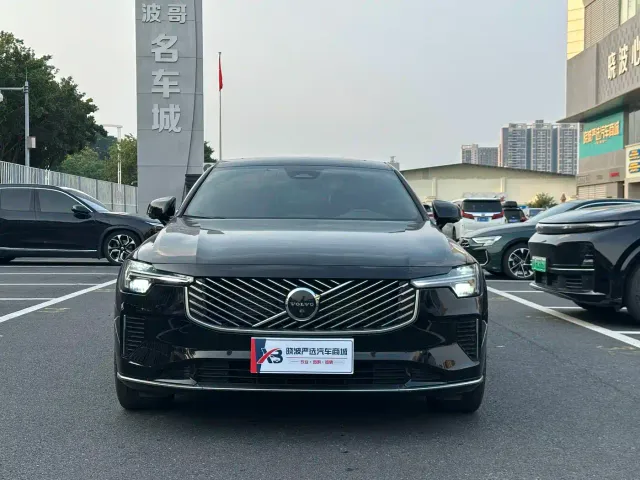 Volvo S90 — Фото автомобиля 5