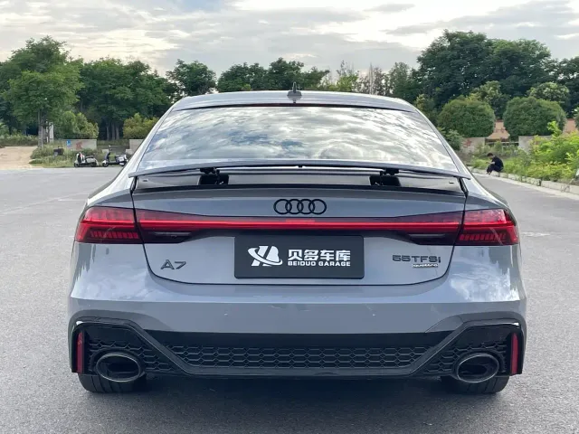 Audi A7 — Фото автомобиля 8
