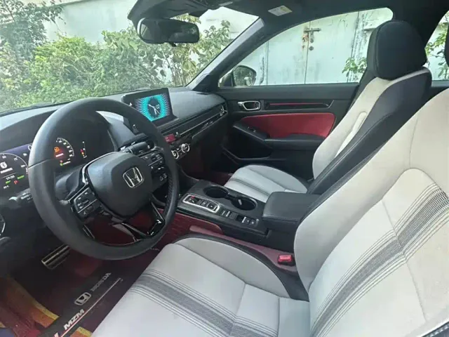 Honda Civic — Фото автомобиля 16