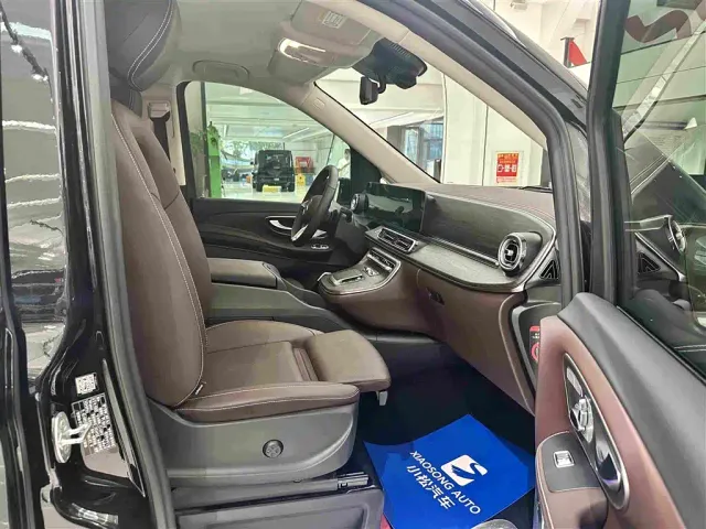 Mercedes-Benz V-Class — Фото автомобиля 17