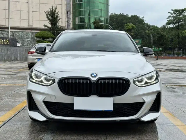 BMW 1 Series — Фото автомобиля 2
