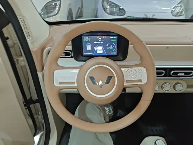 Wuling Hongguang Mini EV — Фото автомобиля 10