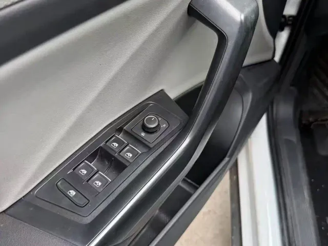 Volkswagen Volkswagen T-ROC 2023 280TSI DSG 2WD Time Edition — Фото автомобиля 9