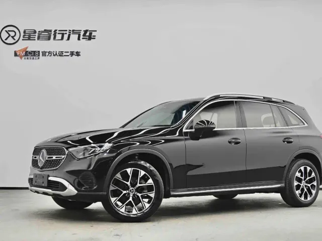 Фотография автомобиля — Mercedes-Benz GLC-Class