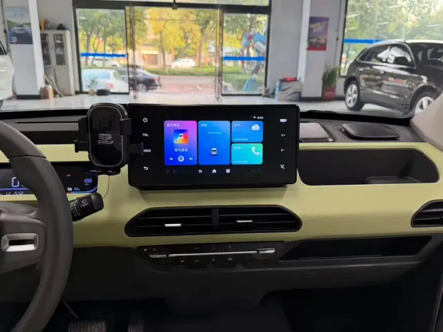 Geely Panda — Фото автомобиля 9