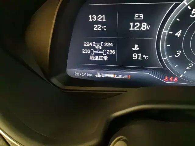Cadillac CT5 — Фото автомобиля 13