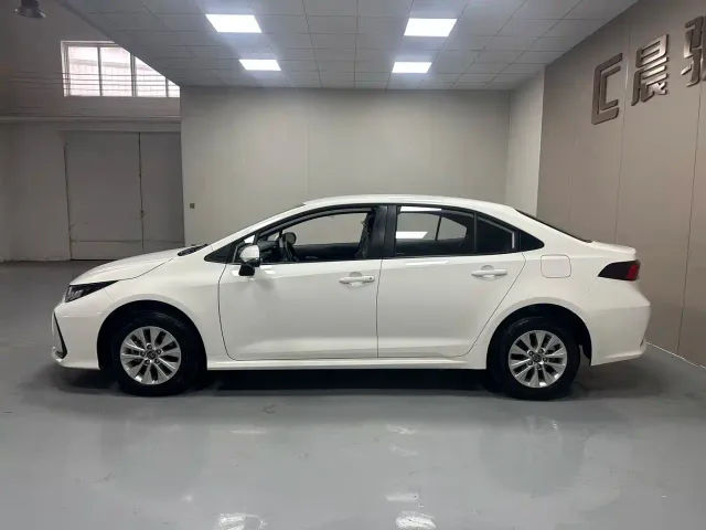 Toyota Corolla — Фото автомобиля 7