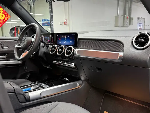 Mercedes-Benz GLB-Class — Фото автомобиля 13