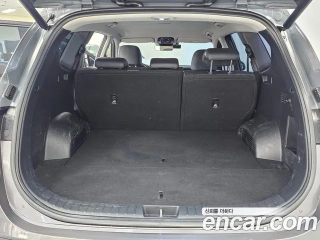 Hyundai Santafe Новый Santa Fe Дизель 2.2 4WD — Фото автомобиля 18
