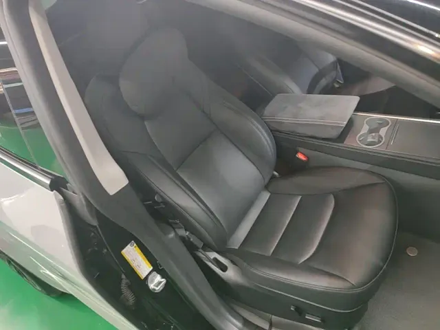 Tesla Model Y — Фото автомобиля 24