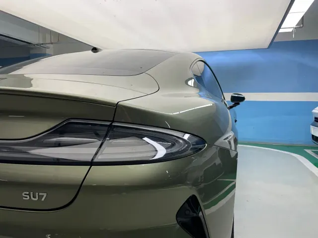 Xiaomi SU7 — Фото автомобиля 8