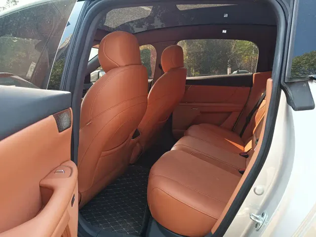 Dongfeng eπ 007 — Фото автомобиля 8