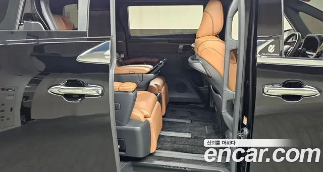 Toyota Alphard — Фото автомобиля 8