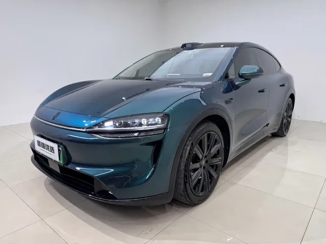 Фотография автомобиля — Luxeed R7