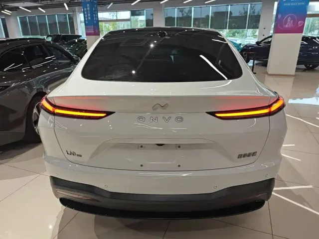 Onvo L60 — Фото автомобиля 5