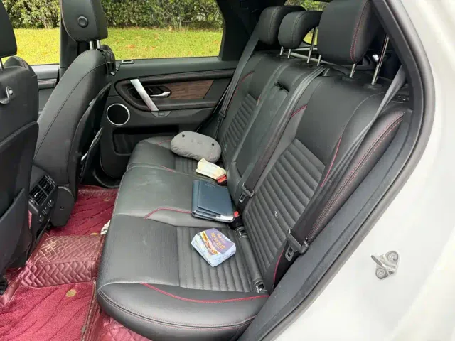 Land Rover Discovery Sport — Фото автомобиля 12