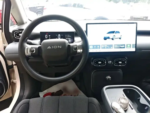 GAC Aion UT — Фото автомобиля 10