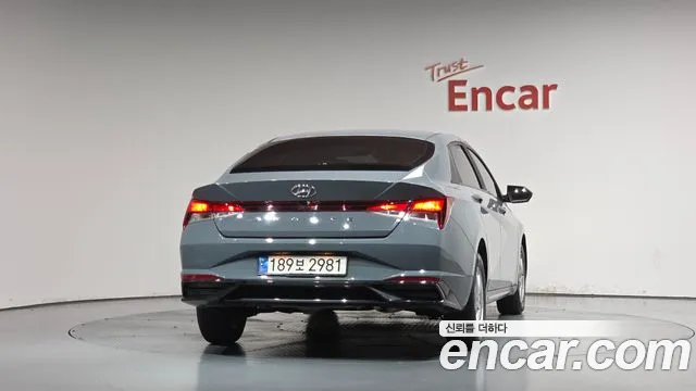 Hyundai Avante CN7 — Фото автомобиля 3