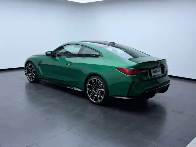 BMW M4 — Фото автомобиля 6