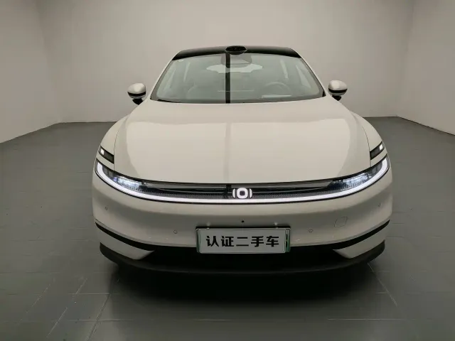 Changan Qiyuan A06 — Фото автомобиля 2