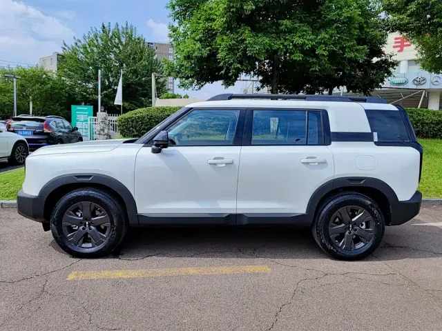 BAIC BJ30 — Фото автомобиля 3