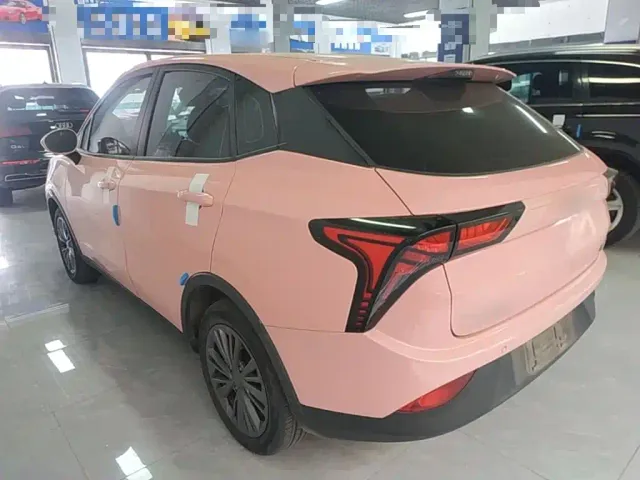 Nezha Auto Nezha V 2022 Trend 400 Lite Pink Custom Edition — Фото автомобиля 22