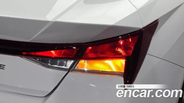 Hyundai Avante CN7 — Фото автомобиля 8