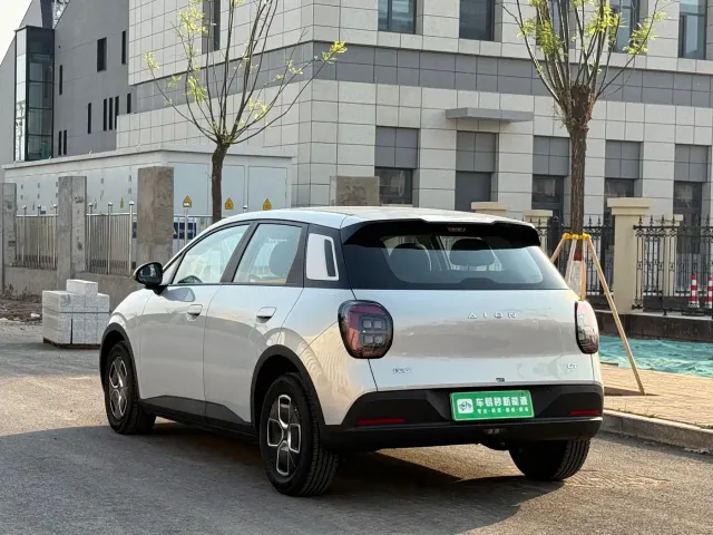 GAC Aion UT — Фото автомобиля 6