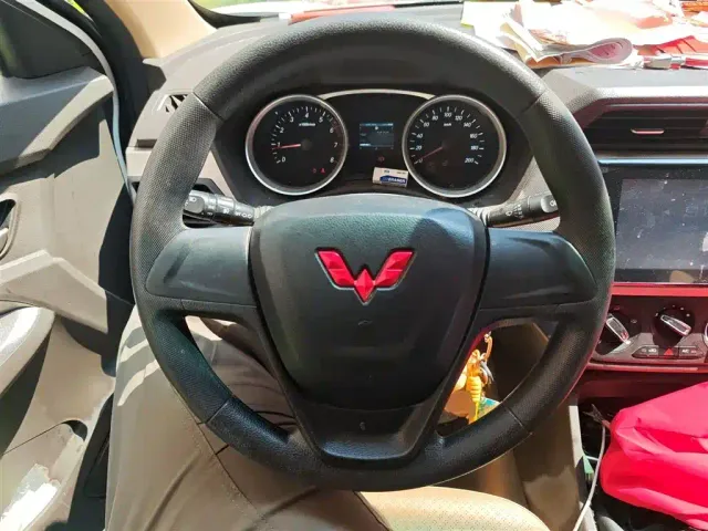 Wuling Hongguang — Фото автомобиля 2