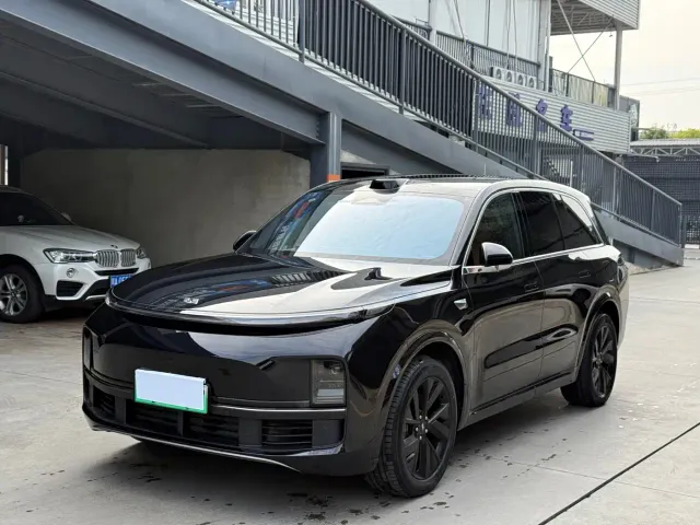 Фотография автомобиля — Li Auto L8