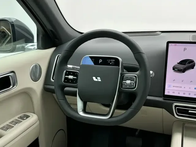 Li Auto L7 — Фото автомобиля 22