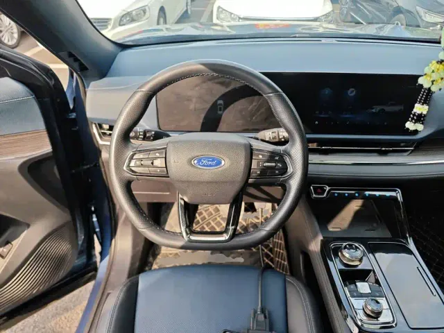 Ford Lingrui — Фото автомобиля 6