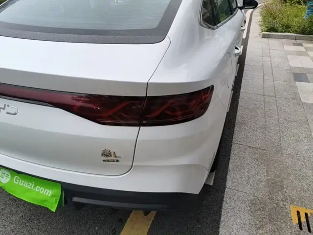 BYD Qin L — Фото автомобиля 7